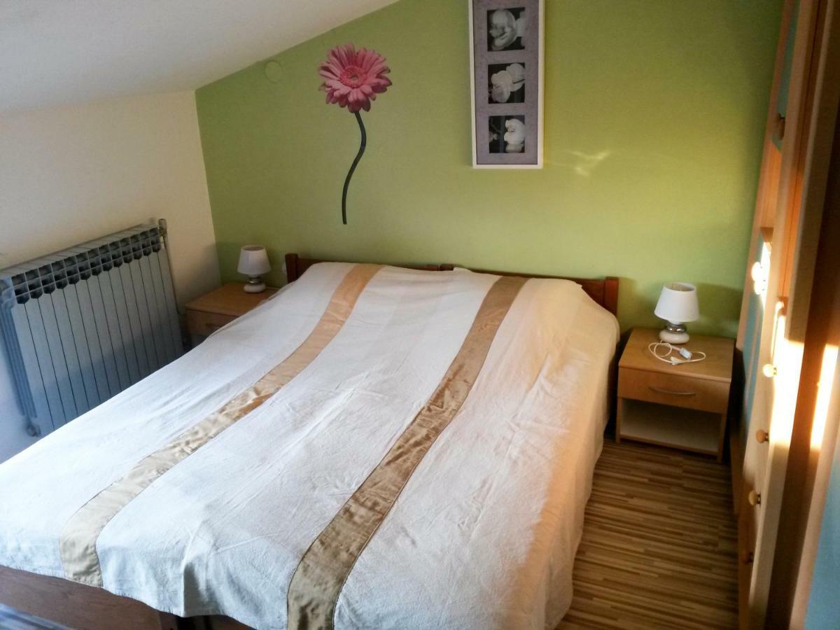 Apartments Zufic Štinjan المظهر الخارجي الصورة